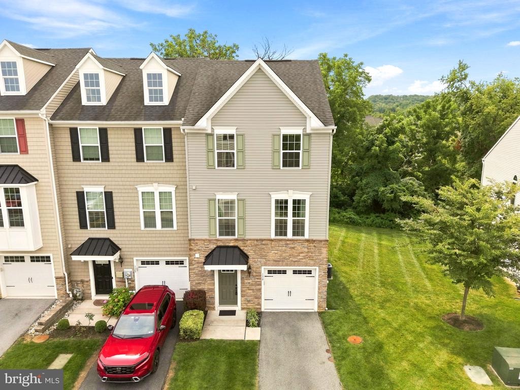 Cricket Dr, Malvern, PA 19355 #1