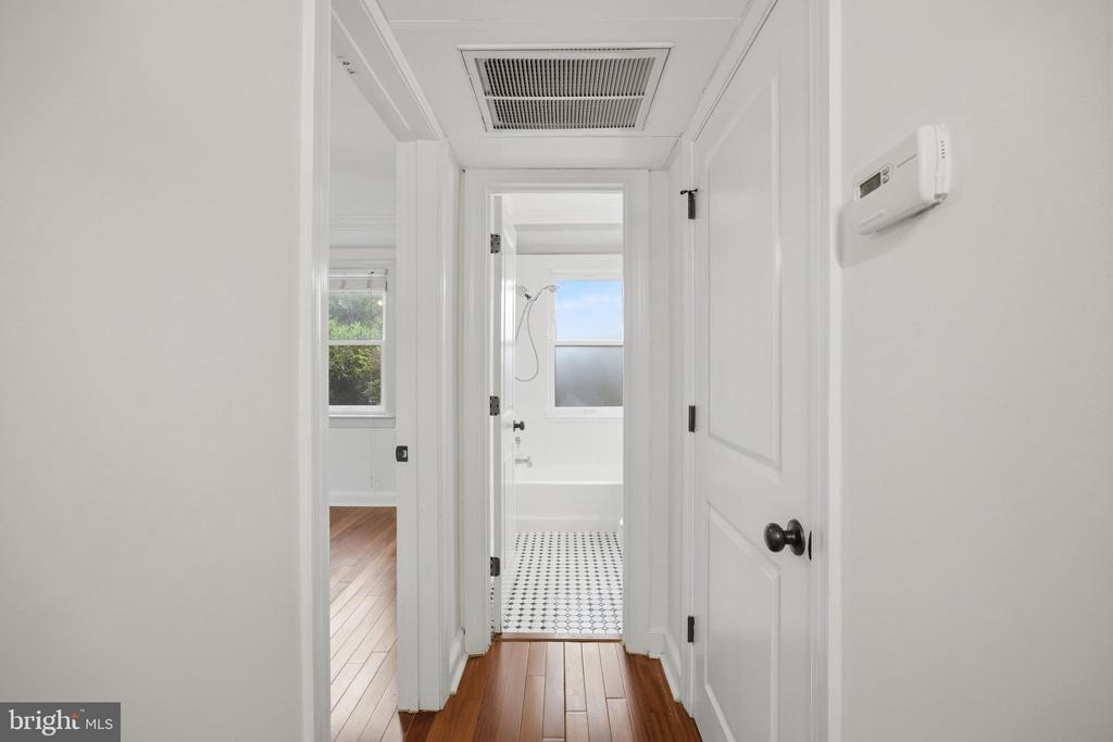 Washington St, Alexandria, VA 22314 #1