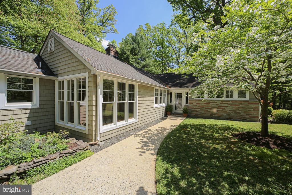 Mccauley St, Washington Grove, MD 20880