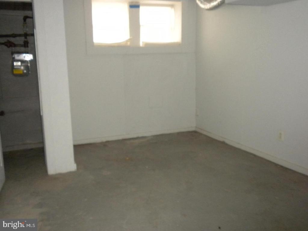 Lakewood Ave, Baltimore, MD 21205 #1
