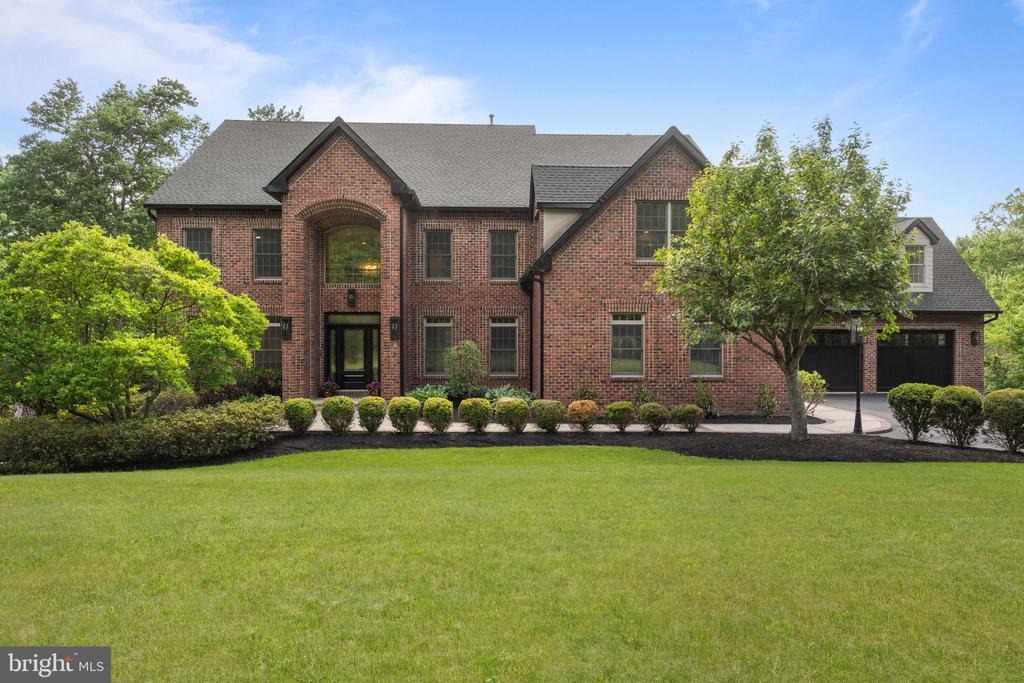Pickwick Dr, Doylestown, PA 18901 #1