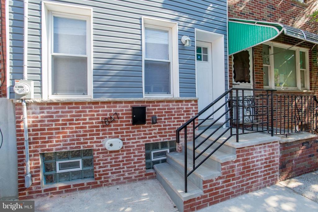 Hoffman St, Philadelphia, PA 19145 #1