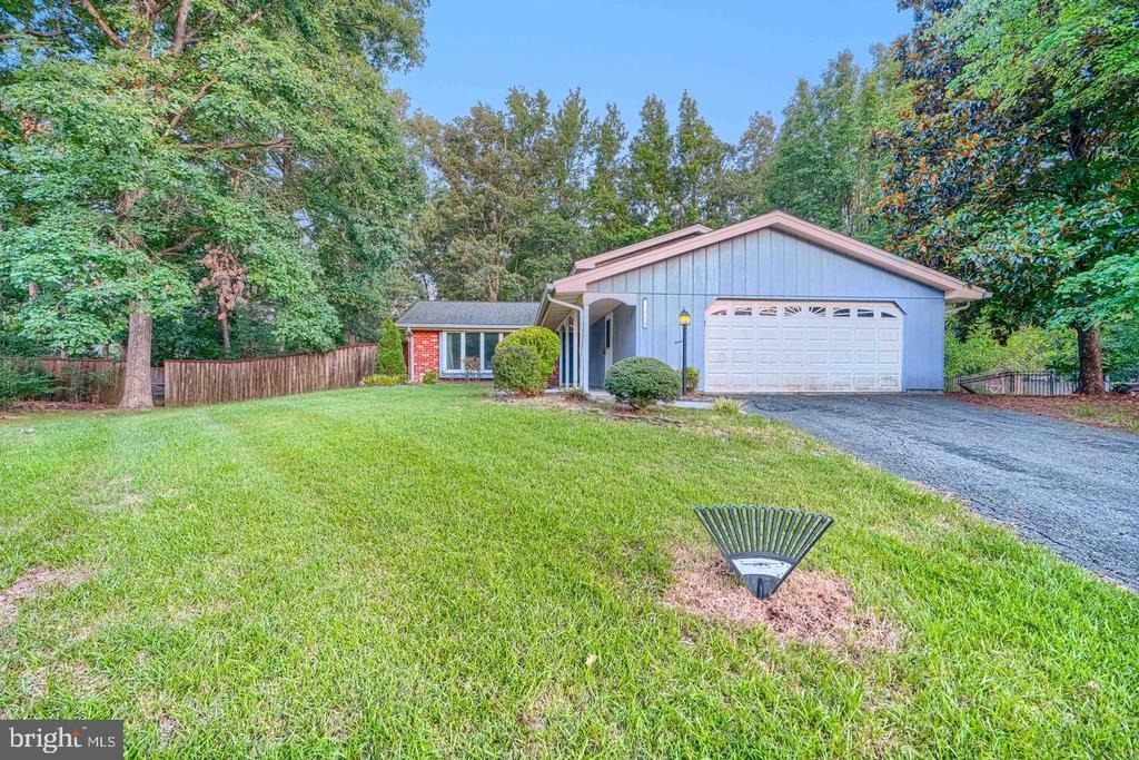 Sherwood Rd, Waldorf, MD 20601