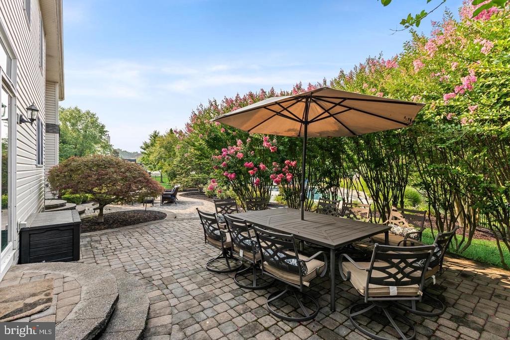 Preakness Dr, Mullica Hill, NJ 08062