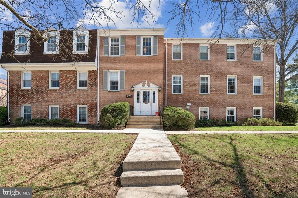 Quince Orchard Blvd, Gaithersburg, MD 20878 #1
