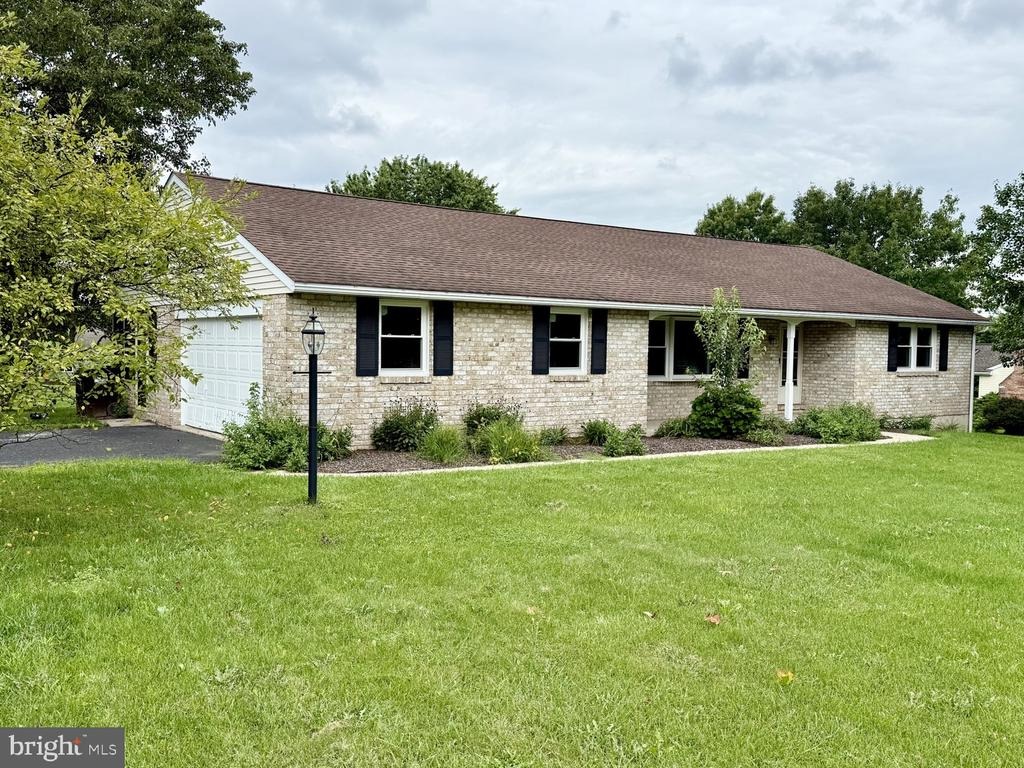 Federal Dr, Gilbertsville, PA 19525