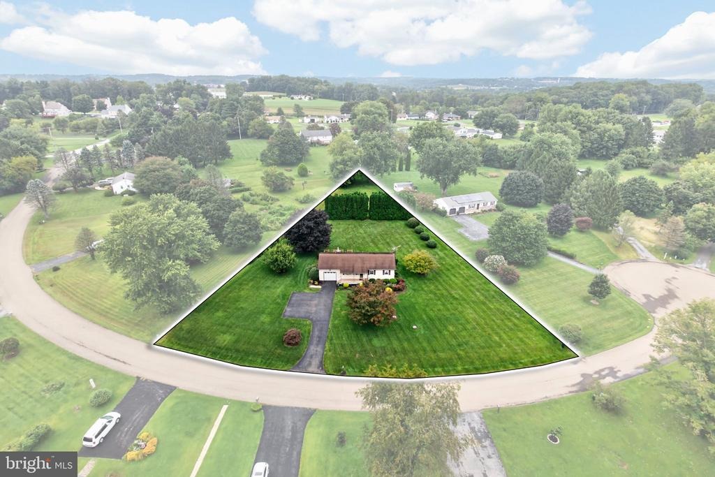 Meri Leigh Way, Oxford, PA 19363
