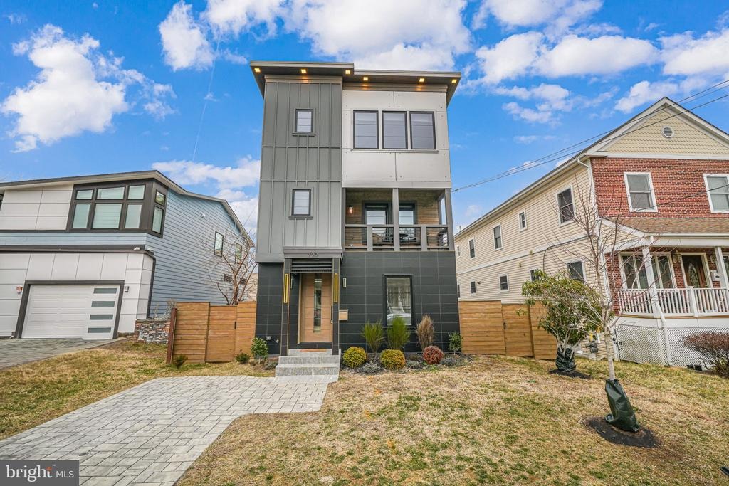 Barton St, Arlington, VA 22201
