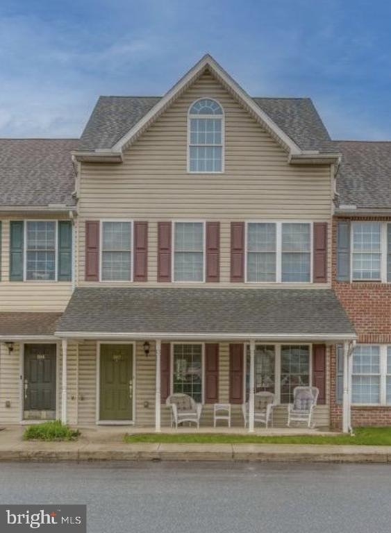 Earl St, Shippensburg, PA 17257
