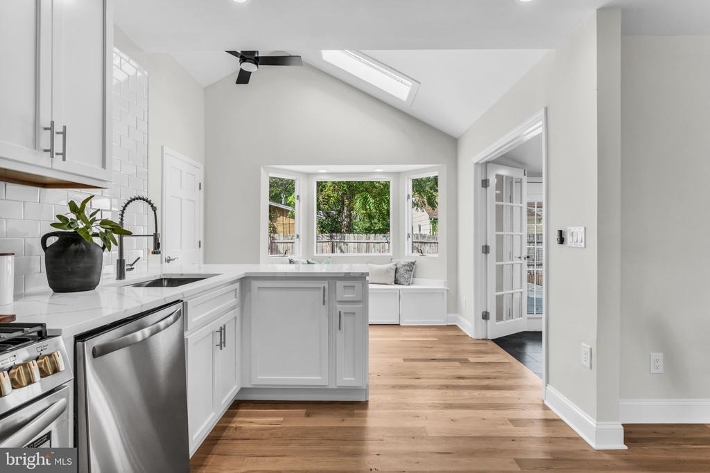 Haines St, Lanoka Harbor, NJ 08734