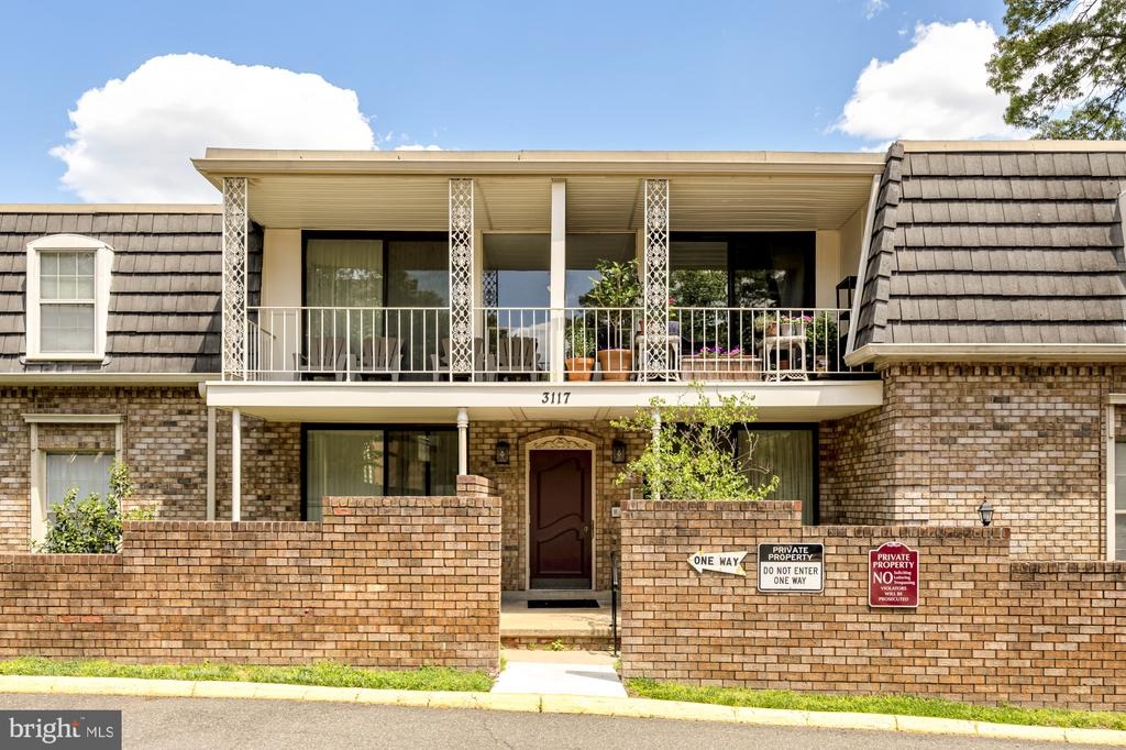 Patrick Henry Dr, Falls Church, VA 22044 #1