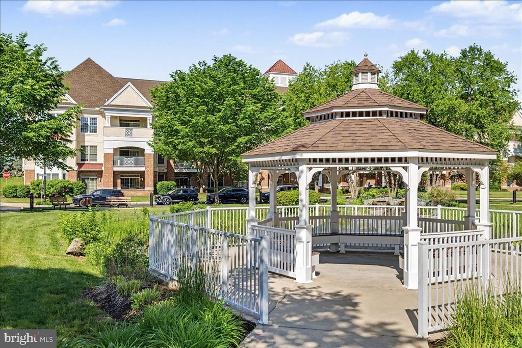 Meridian Blvd, Warrington, PA 18976
