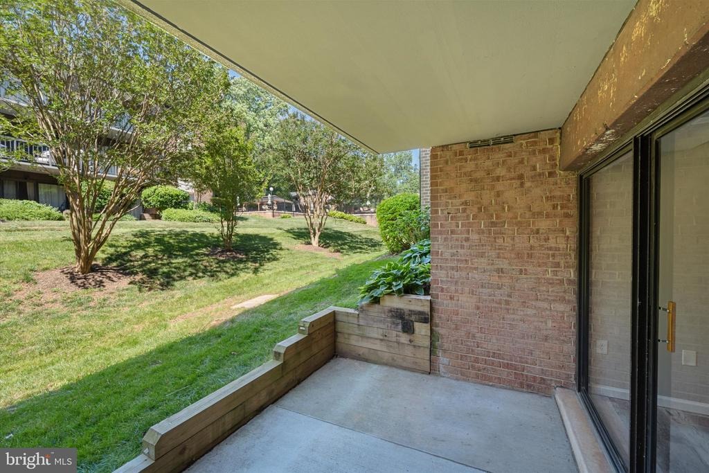 Kingsbridge Dr, Fairfax, VA 22031 #1