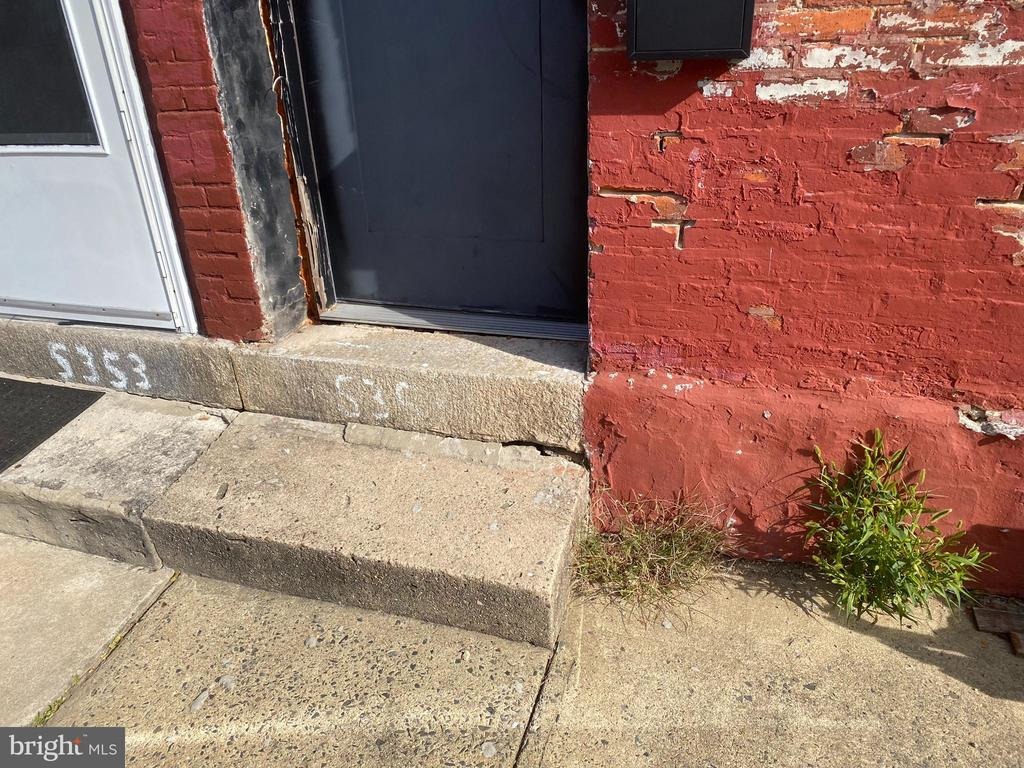 Newhall St, Philadelphia, PA 19144