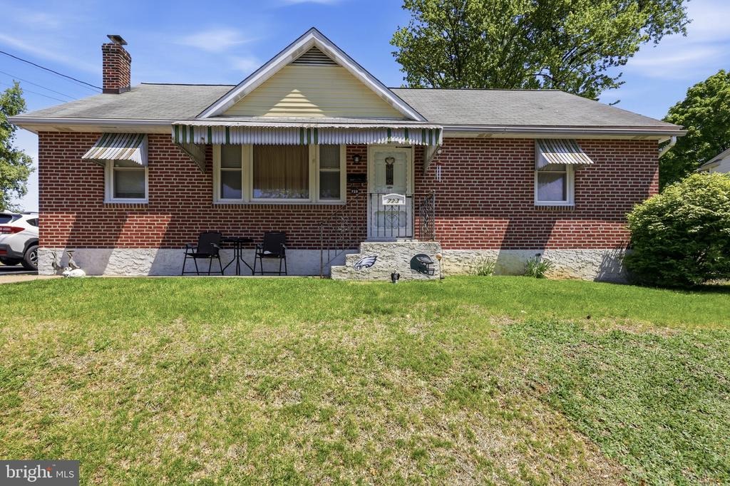 Sharon Ave, Darby, PA 19023 #1