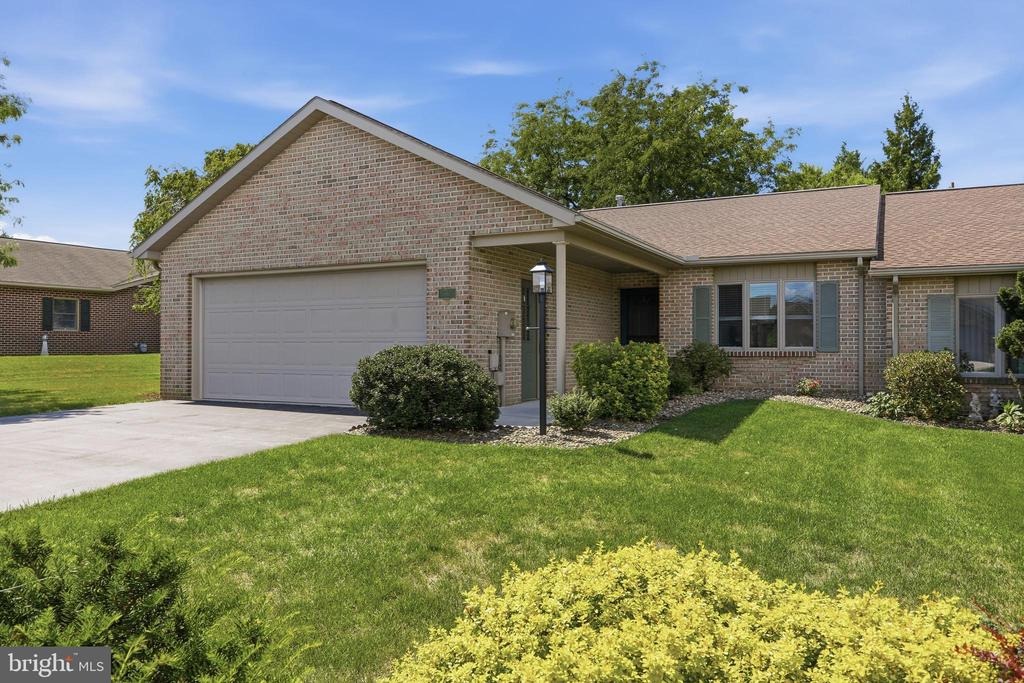 Woodvale Dr, Chambersburg, PA 17201