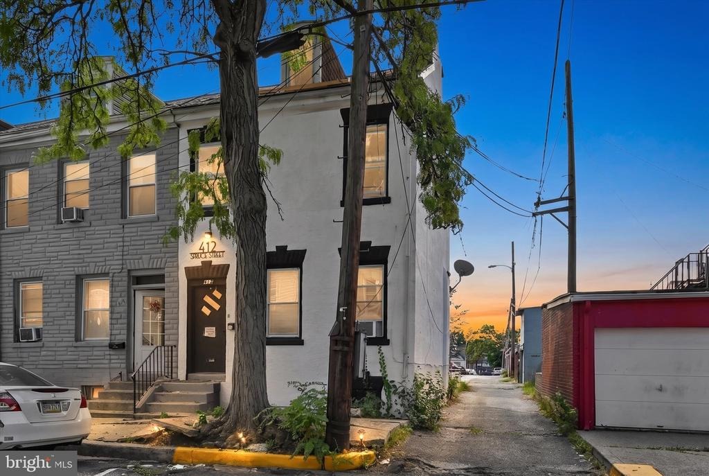 Spruce St, Reading, PA 19602