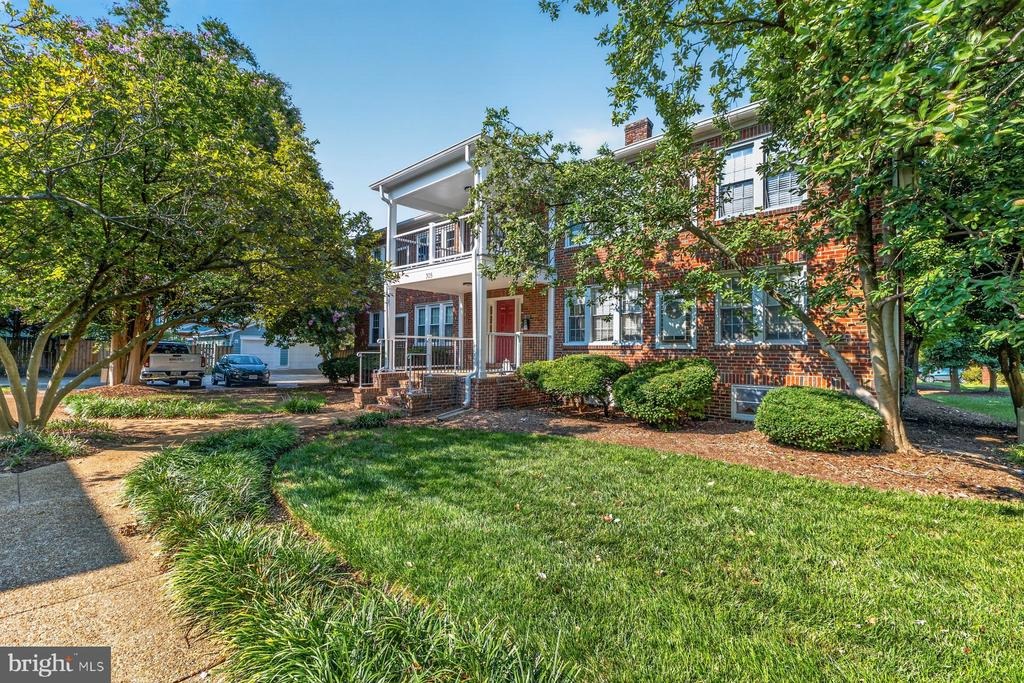 Duncan Ave, Alexandria, VA 22301 #1