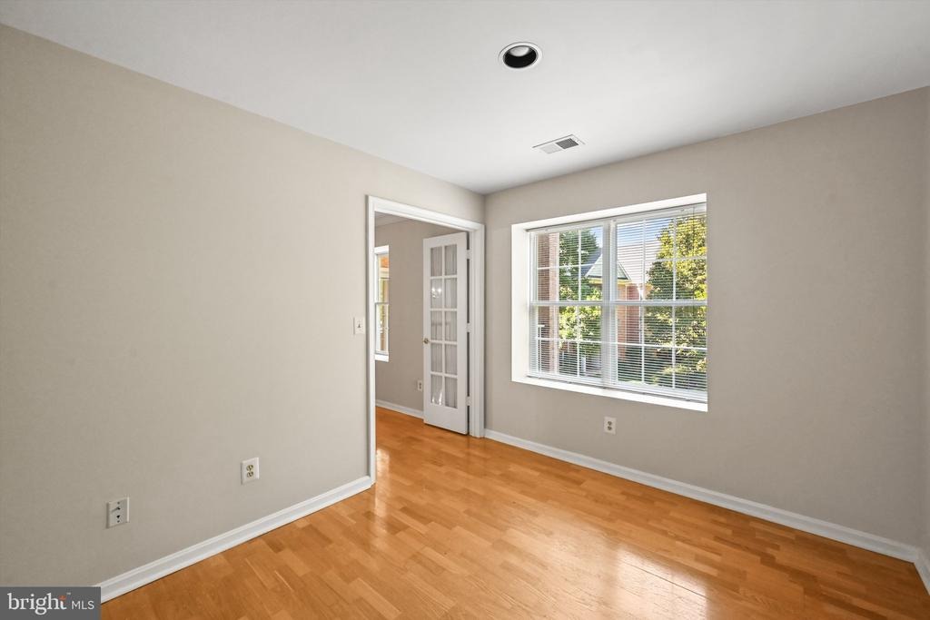 Tullamore Ct, Lutherville Timonium, MD 21093