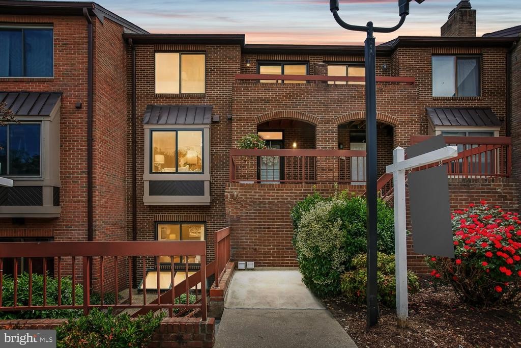King Charles Way, Bethesda, MD 20814