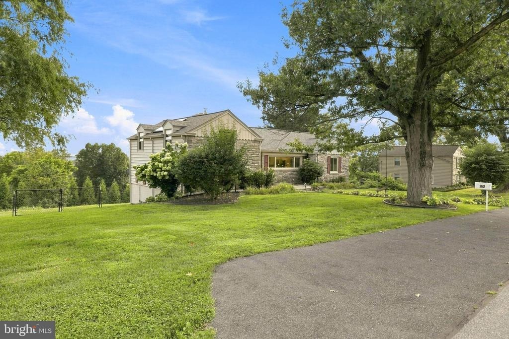 Blossom Hill Dr, Lancaster, PA 17601 #1