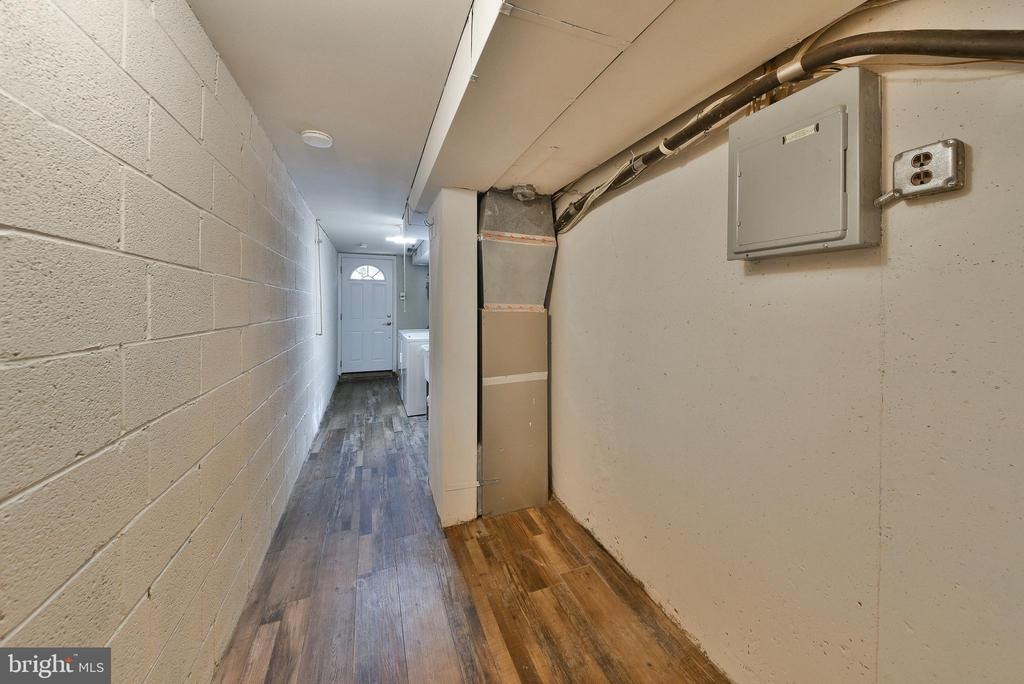 Welsh Rd, Philadelphia, PA 19152