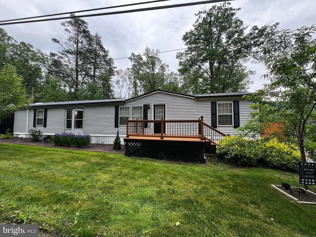Bass Dr, Ashland, PA 17921