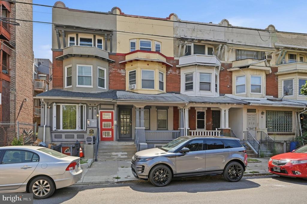 49th St, Philadelphia, PA 19139