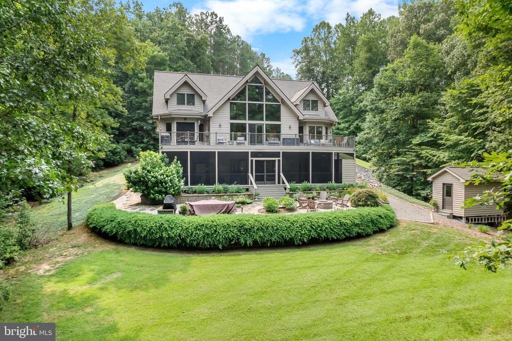 Sunrise Dr, Warsaw, VA 22572
