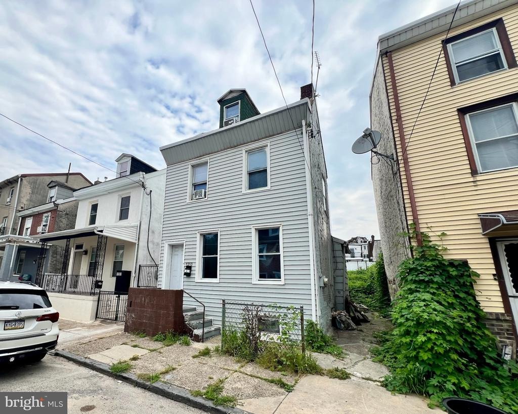 Sellers St, Philadelphia, PA 19124 #1