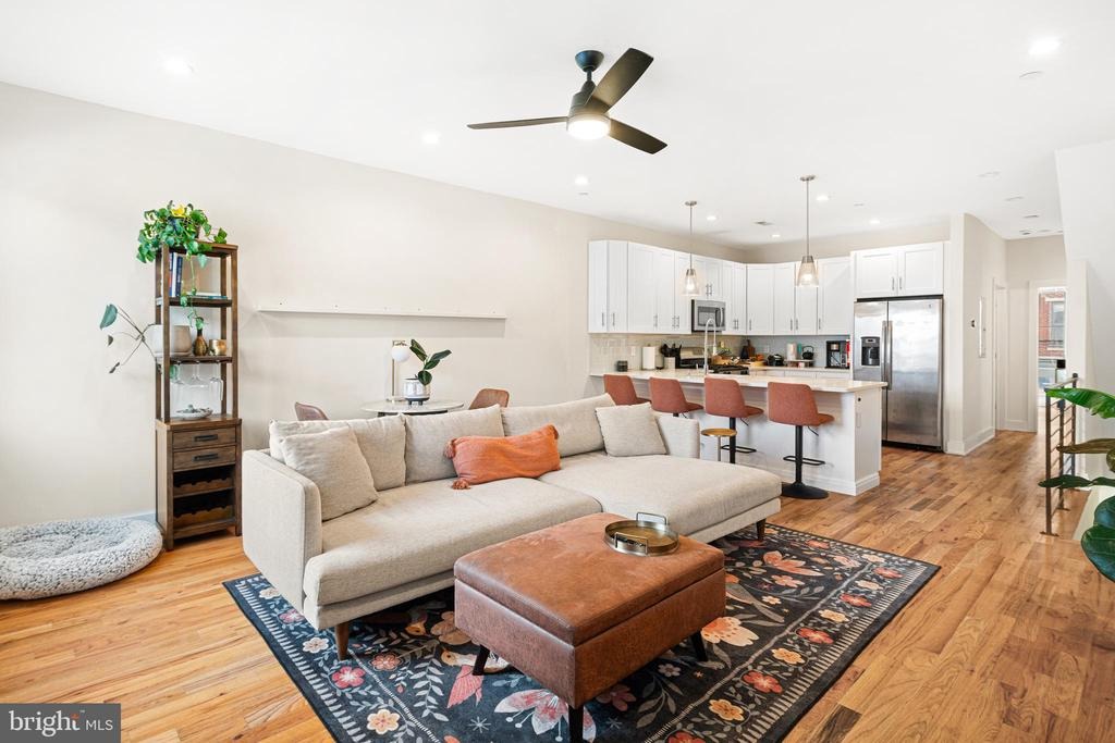 5th St, Philadelphia, PA 19122 #1
