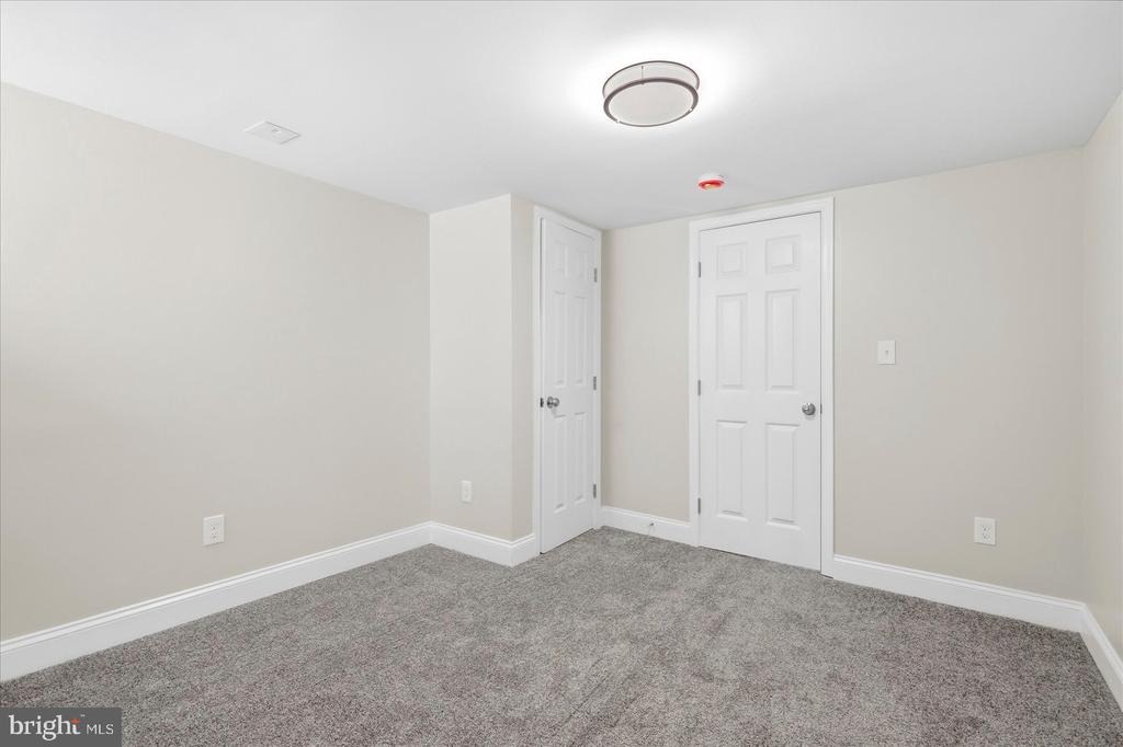 Mount Olivet Ln, Baltimore, MD 21229