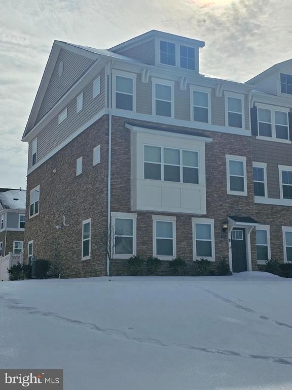 Hatley Pl, White Plains, MD 20695