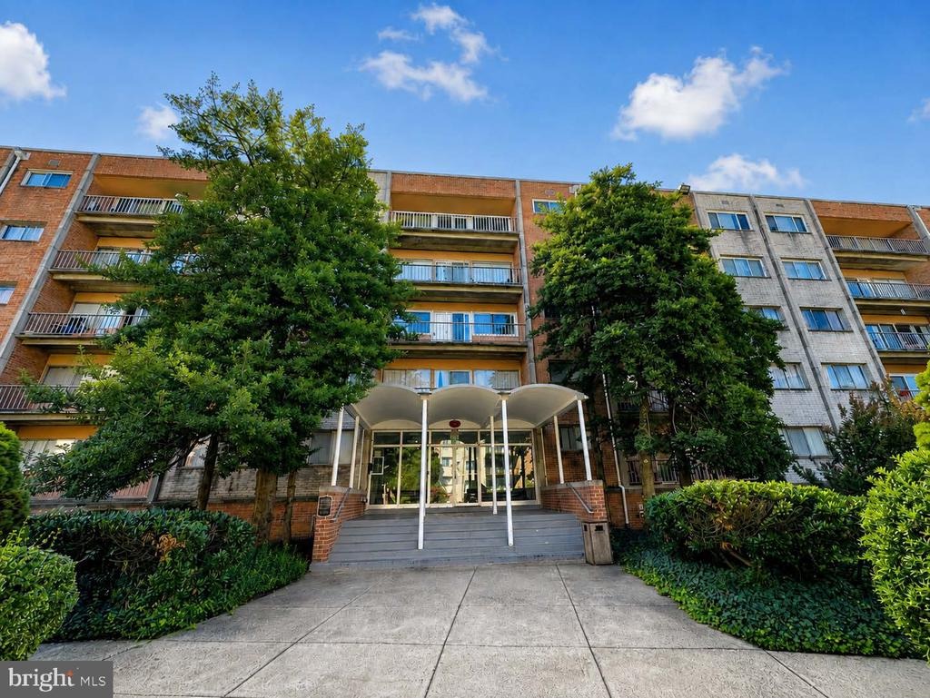 Quantrell Ave, Alexandria, VA 22312