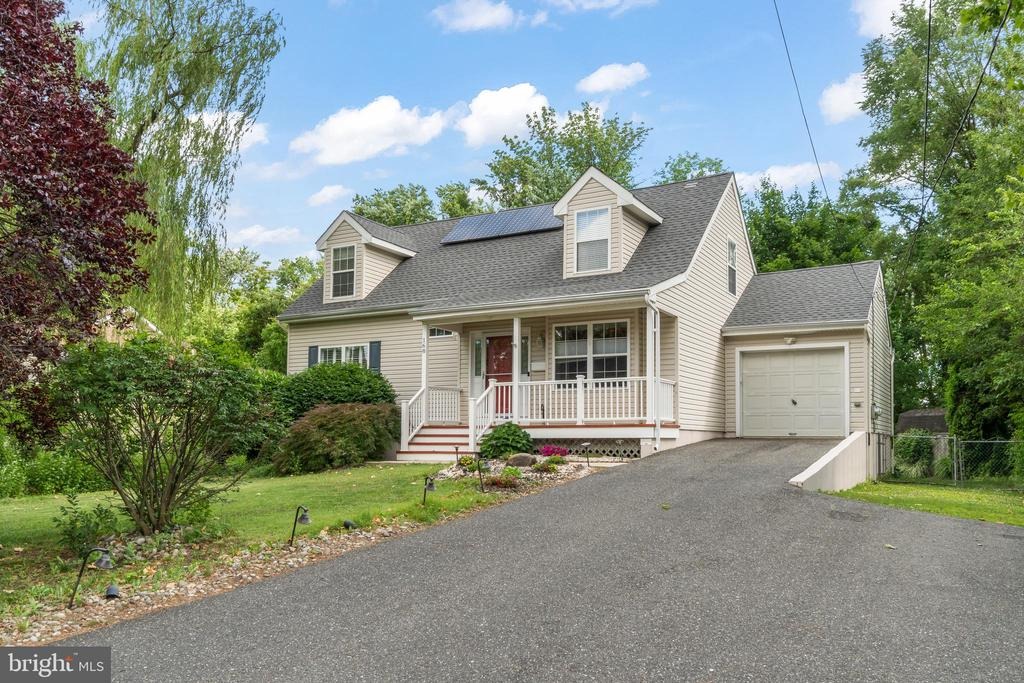 Fairfax Dr, Cinnaminson, NJ 08077