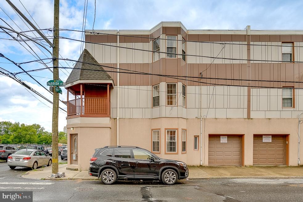 19th St, Philadelphia, PA 19130