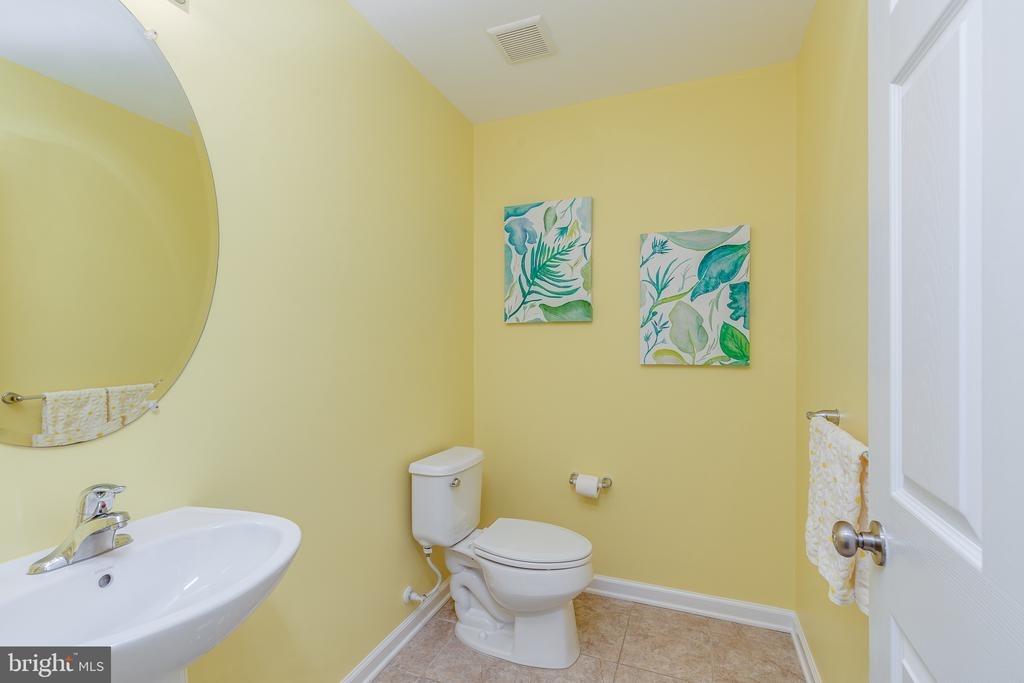 Mountie Ln, Chesterfield, NJ 08515