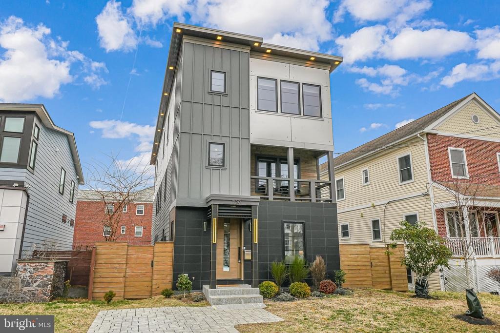 Barton St, Arlington, VA 22201 #1