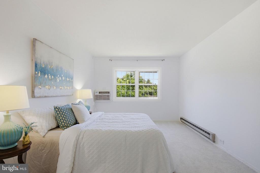 Valley Dr, Alexandria, VA 22302 #1