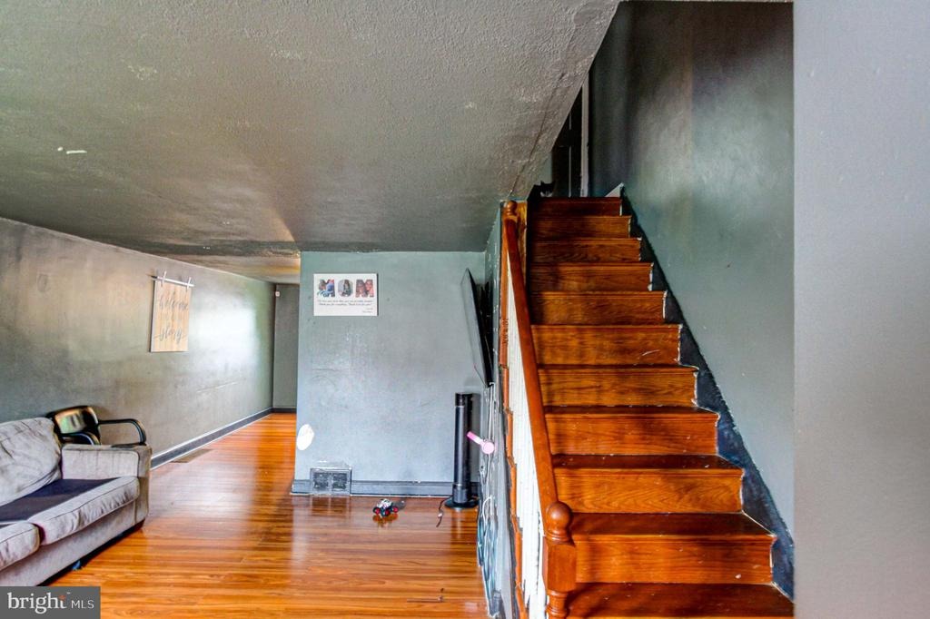 Delview Dr, Folcroft, PA 19032 #1