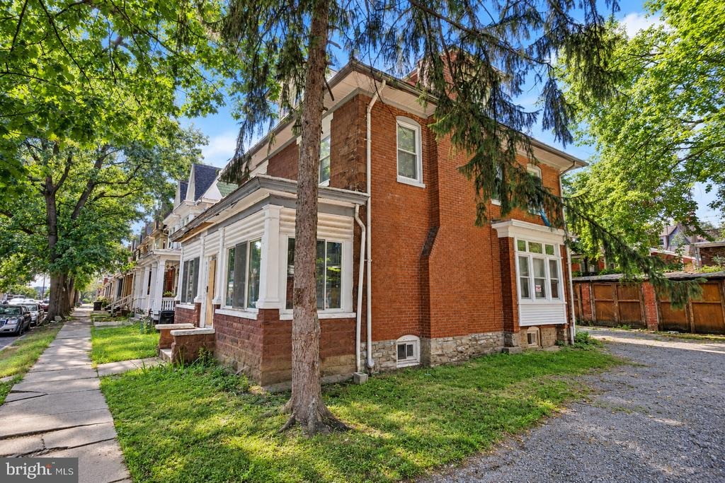 Chestnut St, Harrisburg, PA 17104 #1