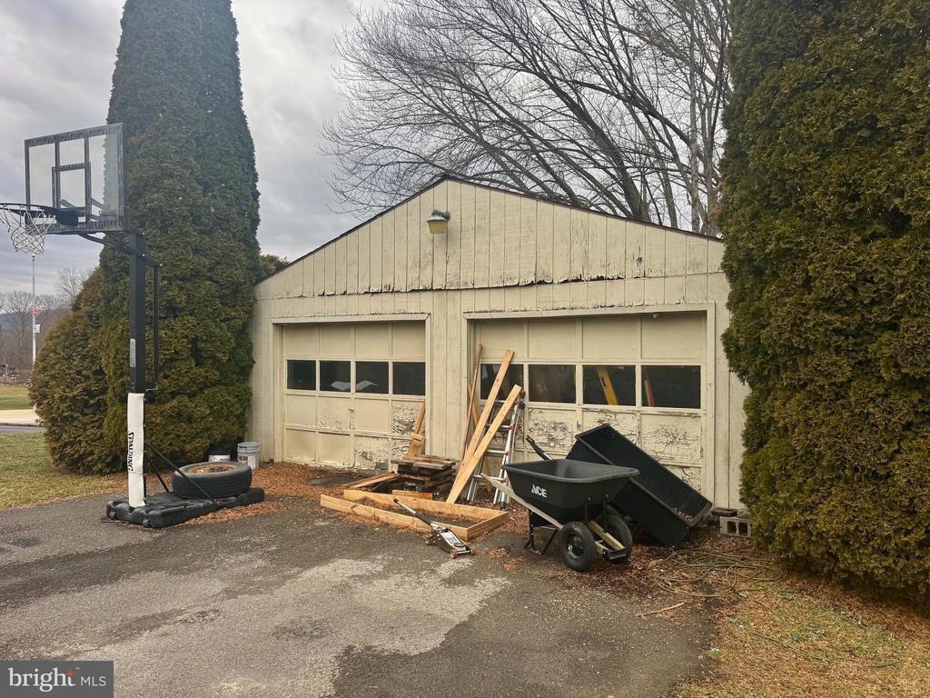 Beverly Pike, Beverly, WV 26253 #1