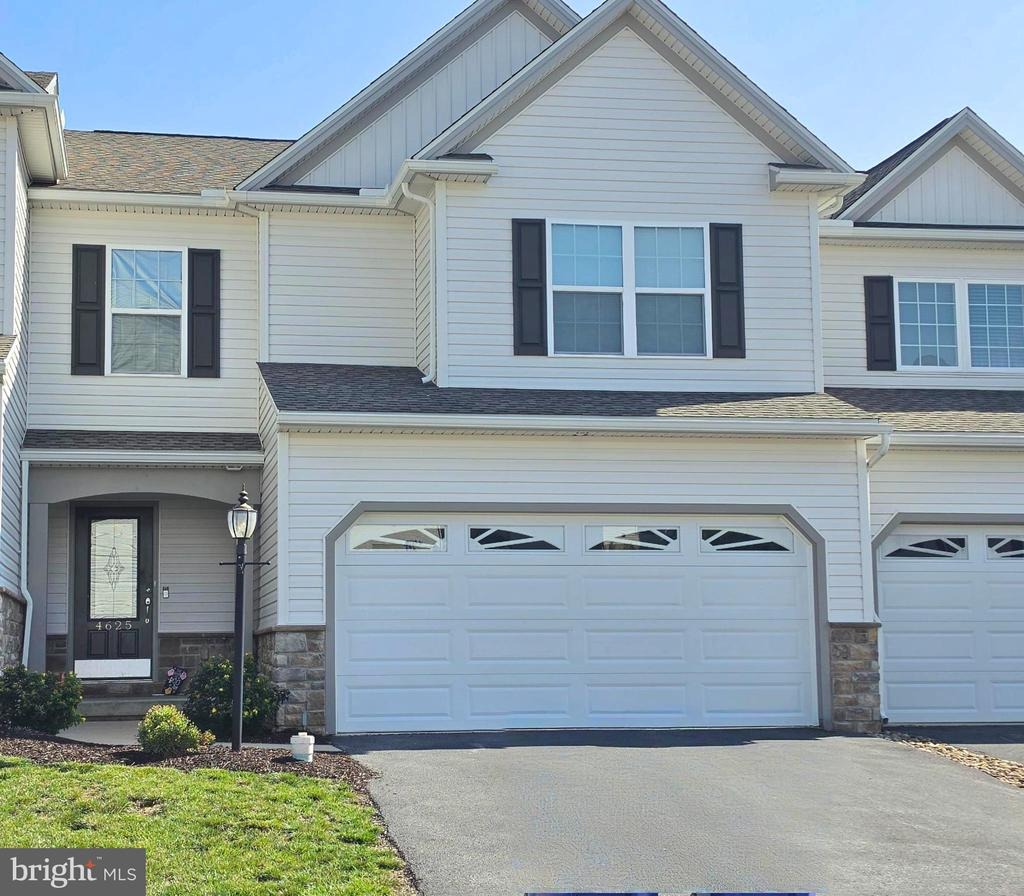 Hamlin Ln, Harrisburg, PA 17110