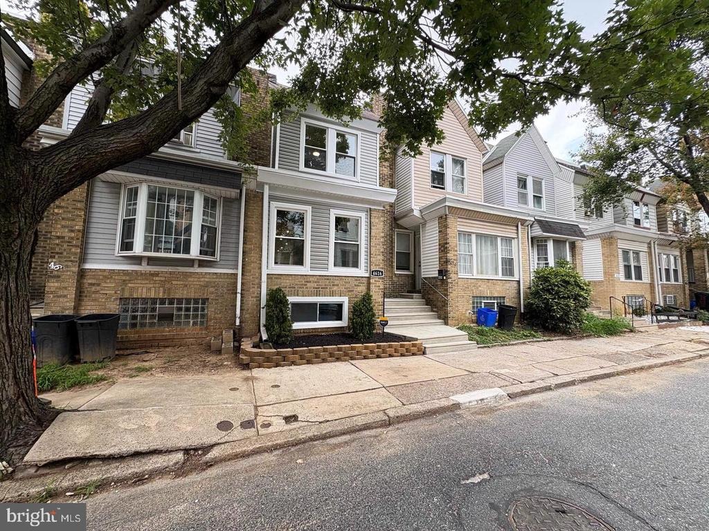 Vista St, Philadelphia, PA 19136