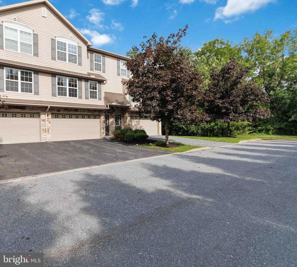Joyce Ln, Hummelstown, PA 17036 #1