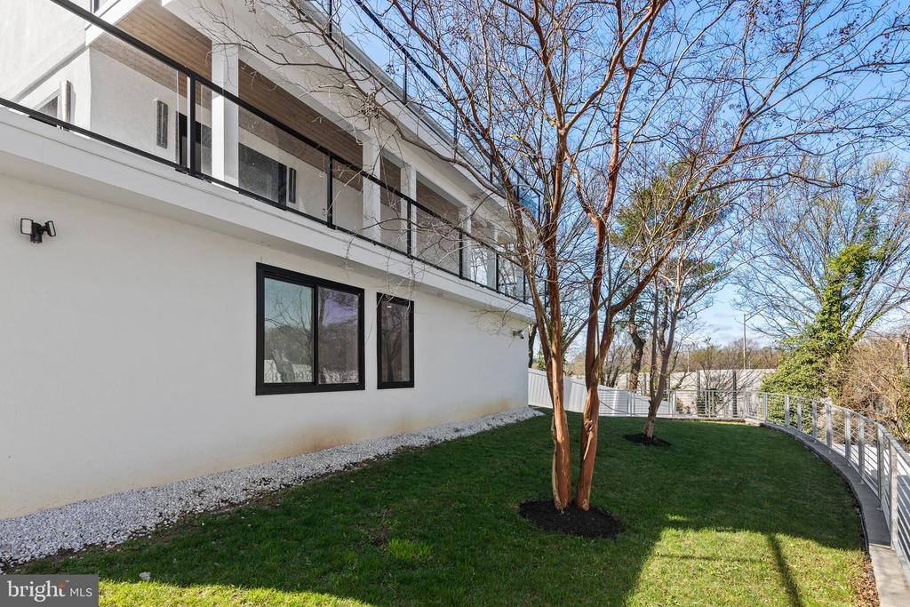 Pierce St, Arlington, VA 22202 #1