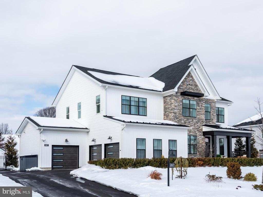 Hawthorn Dr, Norristown, PA 19403