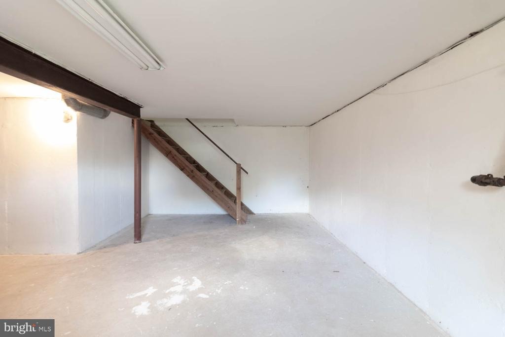Caledonia St, Philadelphia, PA 19128 #1