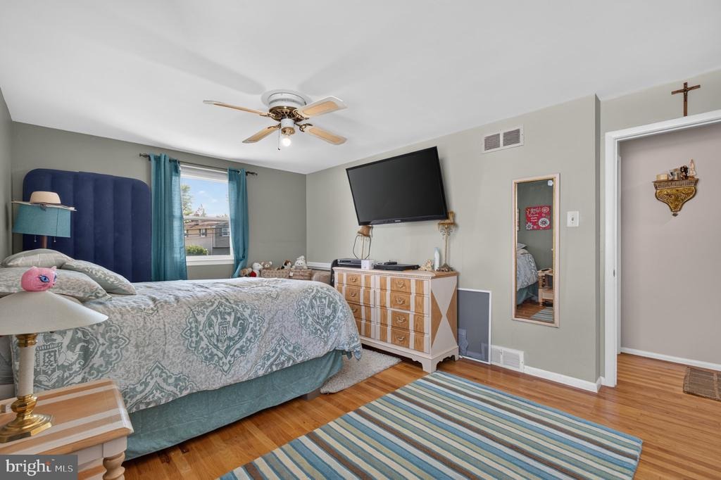 Hower Ln, Philadelphia, PA 19115 #1