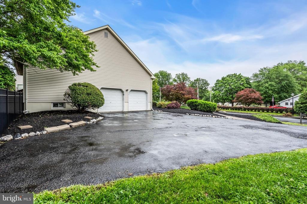 Tanager Ln, Robbinsville, NJ 08691 #1